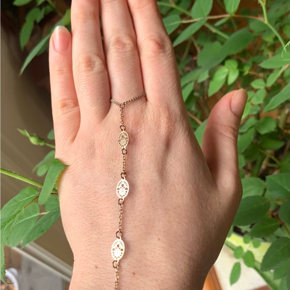 Hand Crafted Gold Chain Bracelet - Picture 3 of 6